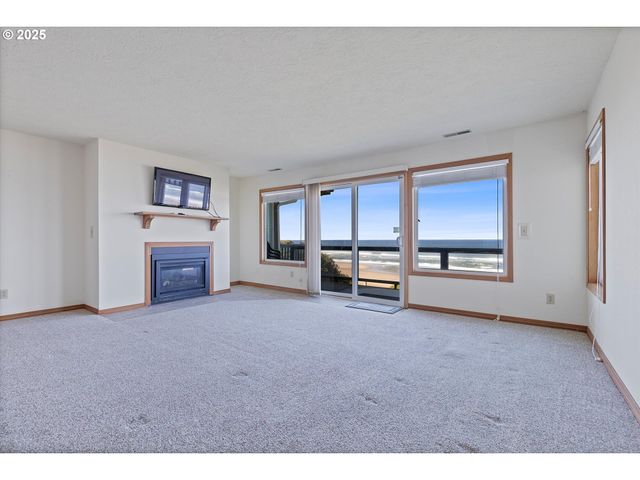 2335 Nw INLET Ave 7, Lincoln City, OR 97367