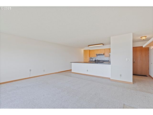2335 Nw INLET Ave 7, Lincoln City, OR 97367