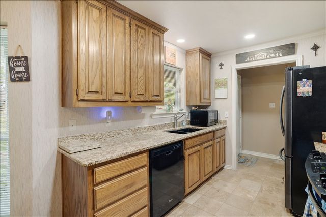 105 Mulberry Drive, Trenton, TX 75490