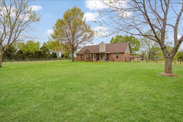 105 Mulberry Drive, Trenton, TX 75490