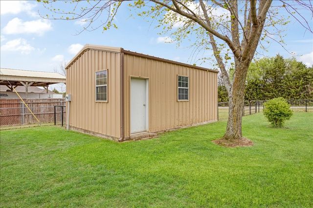 105 Mulberry Drive, Trenton, TX 75490