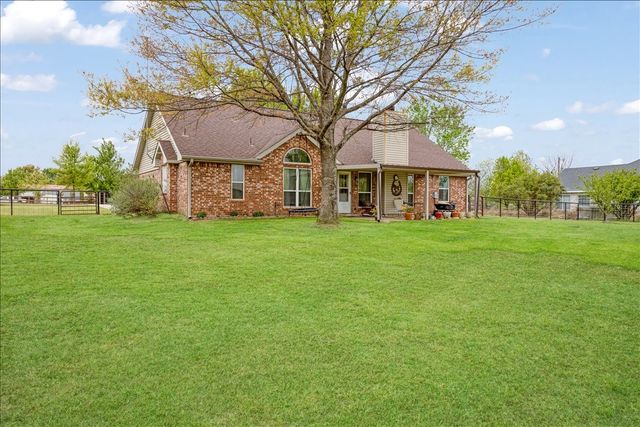 105 Mulberry Drive, Trenton, TX 75490