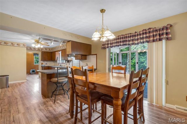 6137 Floraville Road, Millstadt, IL 62260