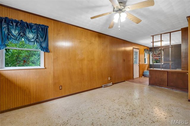 6137 Floraville Road, Millstadt, IL 62260