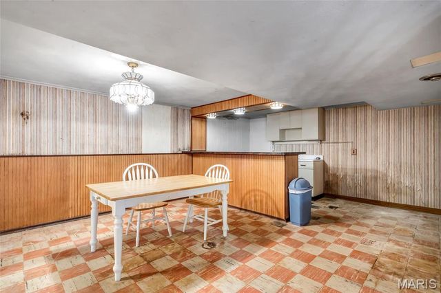 6137 Floraville Road, Millstadt, IL 62260