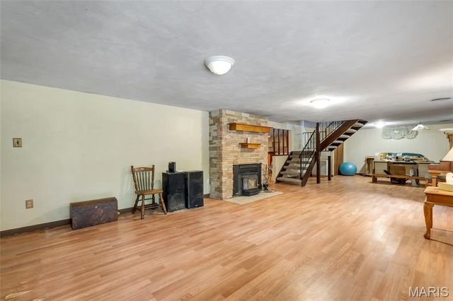 6137 Floraville Road, Millstadt, IL 62260