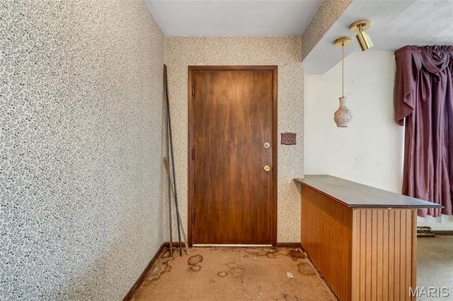 6137 Floraville Road, Millstadt, IL 62260