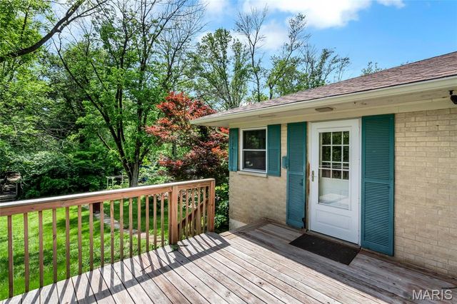 6137 Floraville Road, Millstadt, IL 62260