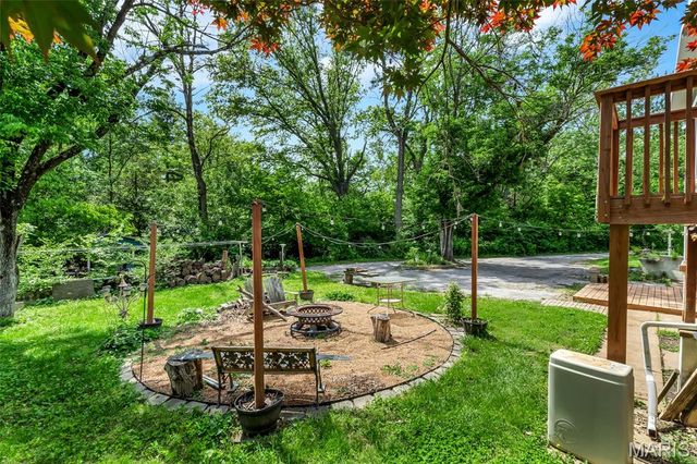 6137 Floraville Road, Millstadt, IL 62260