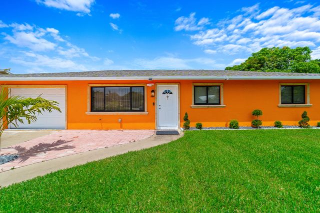 6767 Massachusetts Drive, Lake Worth, FL 33462