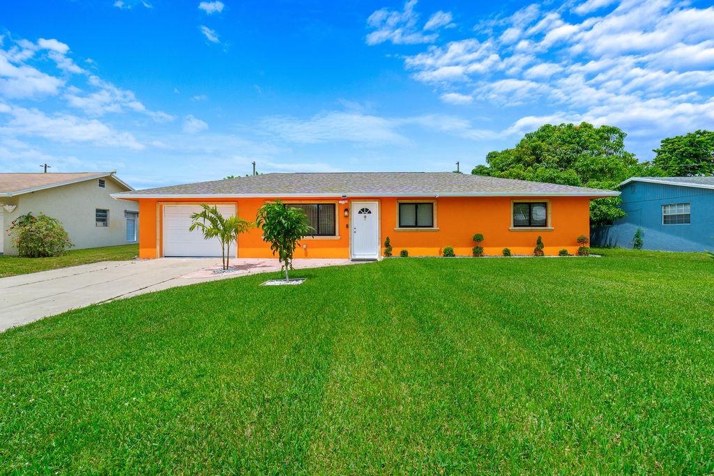6767 Massachusetts Drive, Lake Worth, FL 33462