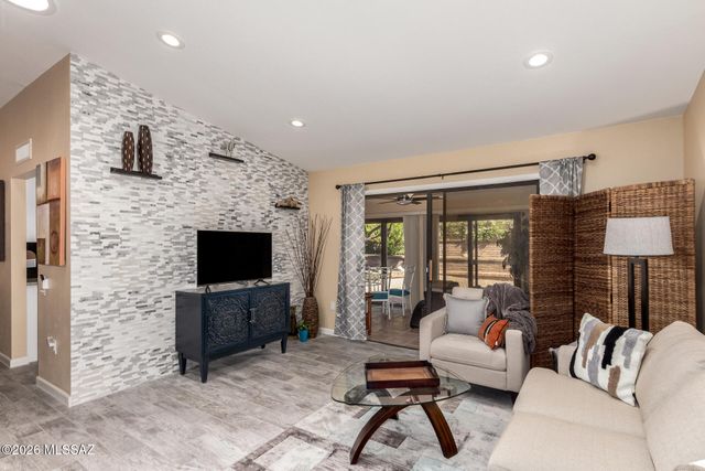 967 E Boulder Pass, Oro Valley, AZ 85755