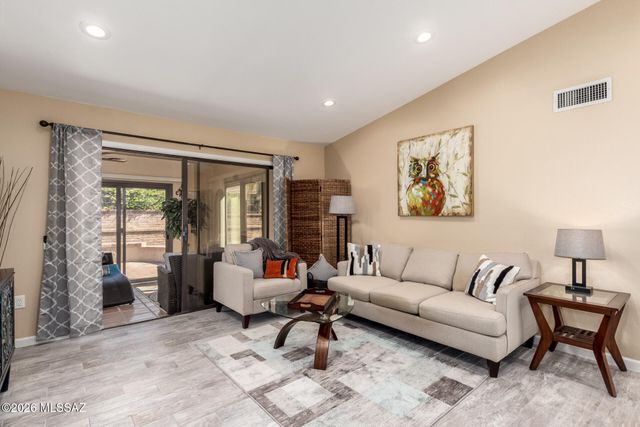 967 E Boulder Pass, Oro Valley, AZ 85755