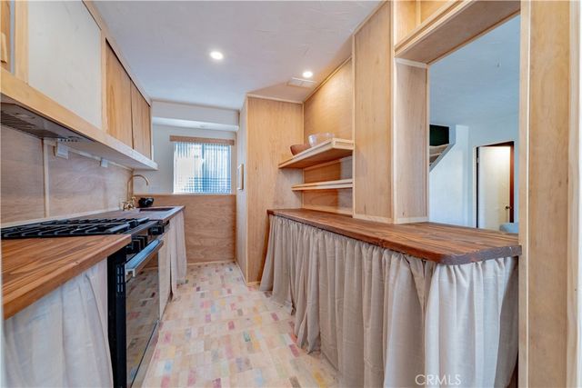 8516 Cadillac Avenue 8, Los Angeles, CA 90034