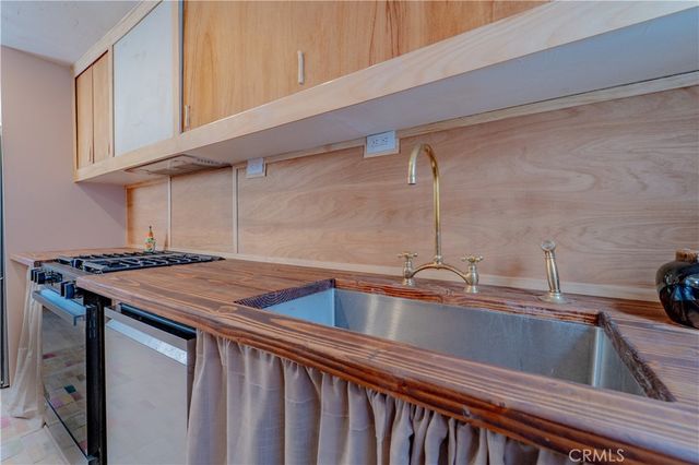 8516 Cadillac Avenue 8, Los Angeles, CA 90034