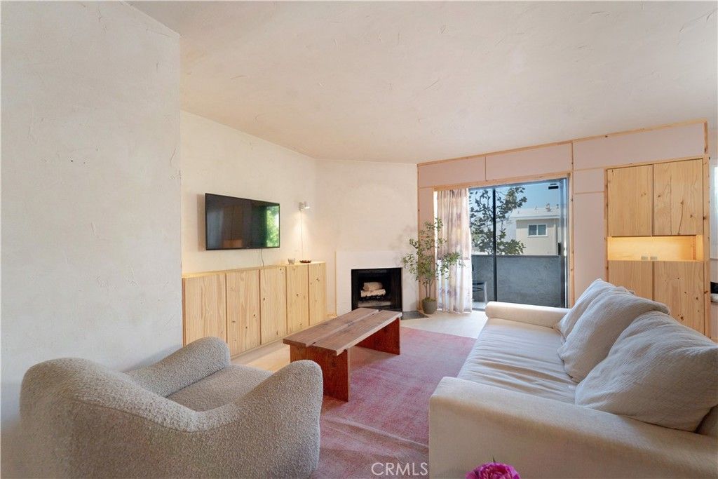 8516 Cadillac Avenue 8, Los Angeles, CA 90034 — photo 3