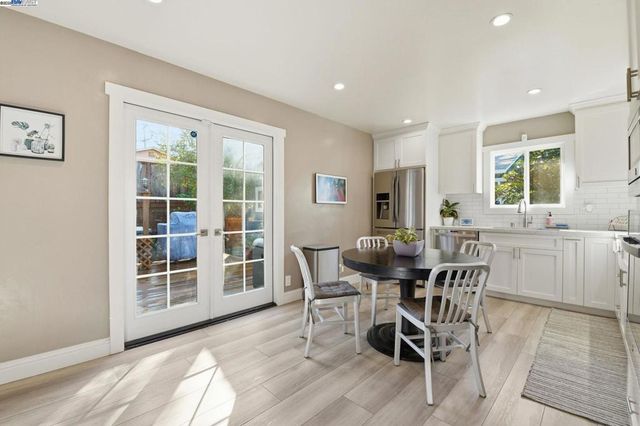 1341 Maryland Dr, Concord, CA 94521