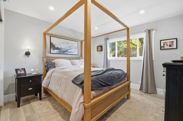 1341 Maryland Dr, Concord, CA 94521