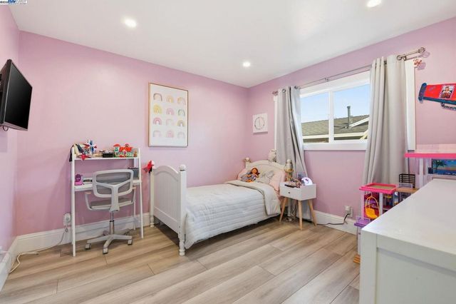 1341 Maryland Dr, Concord, CA 94521