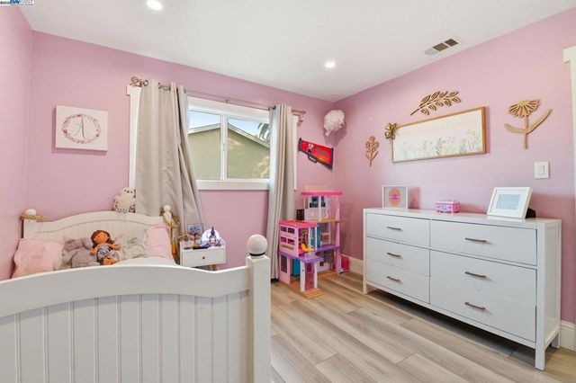 1341 Maryland Dr, Concord, CA 94521