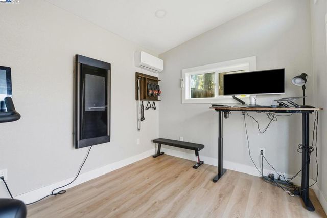 1341 Maryland Dr, Concord, CA 94521