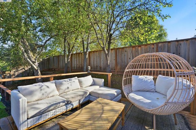 1341 Maryland Dr, Concord, CA 94521