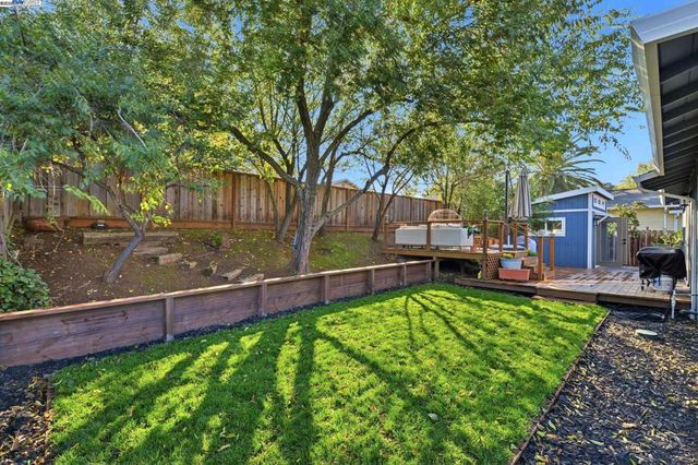 1341 Maryland Dr, Concord, CA 94521