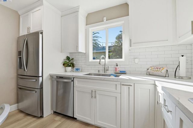 1341 Maryland Dr, Concord, CA 94521