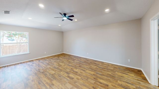 422 Blueberry Hill Lane, Mansfield, TX 76063