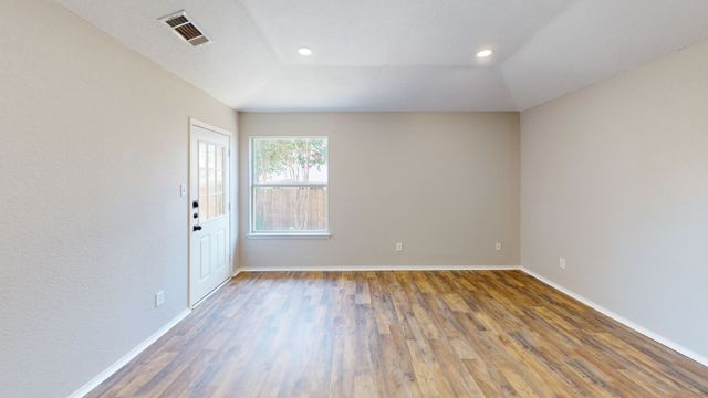 422 Blueberry Hill Lane, Mansfield, TX 76063
