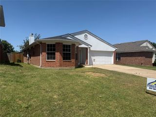 422 Blueberry Hill Lane, Mansfield, TX 76063