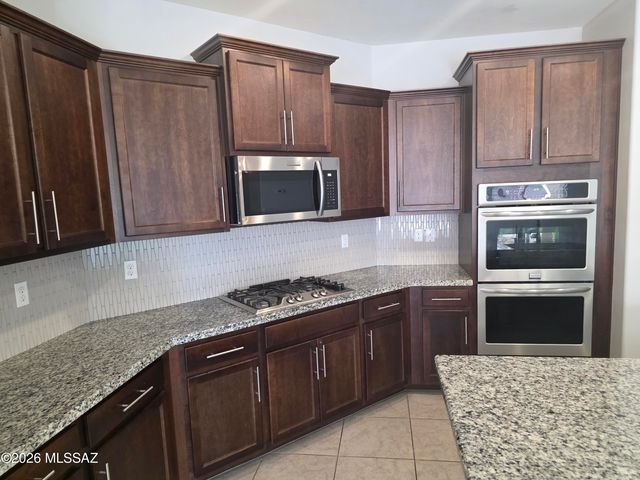 5549 W Jade Rock Place, Tucson, AZ 85742