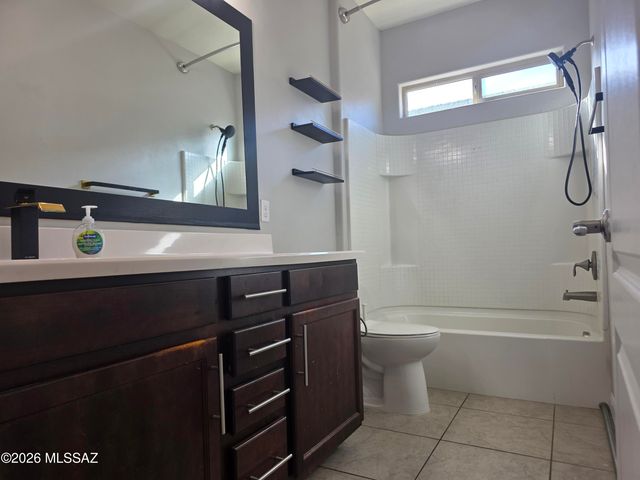 5549 W Jade Rock Place, Tucson, AZ 85742