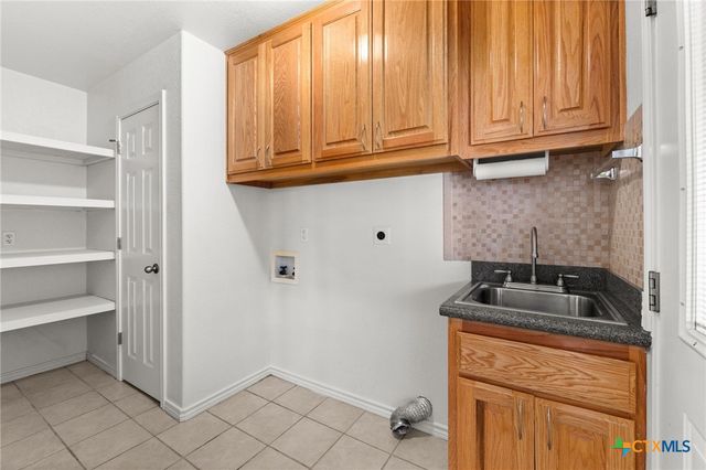 627 County Road 3340, Kempner, TX 76539