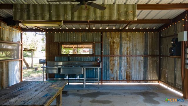 627 County Road 3340, Kempner, TX 76539