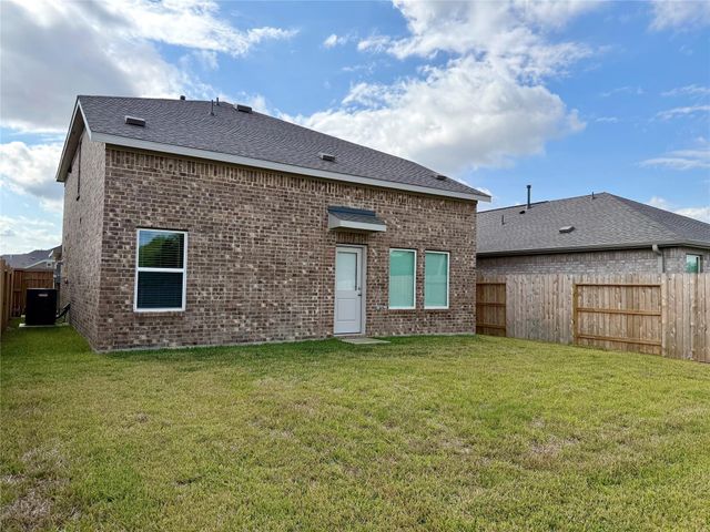 28750 Texas Plains Drive, Hockley, TX 77447