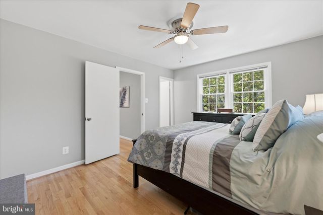 312 BROADLEAF, Vienna, VA 22180