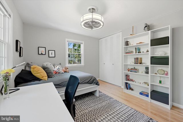 312 BROADLEAF, Vienna, VA 22180