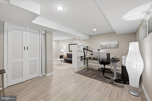 312 BROADLEAF, Vienna, VA 22180