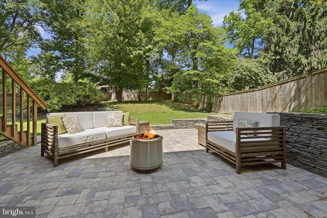 312 BROADLEAF, Vienna, VA 22180