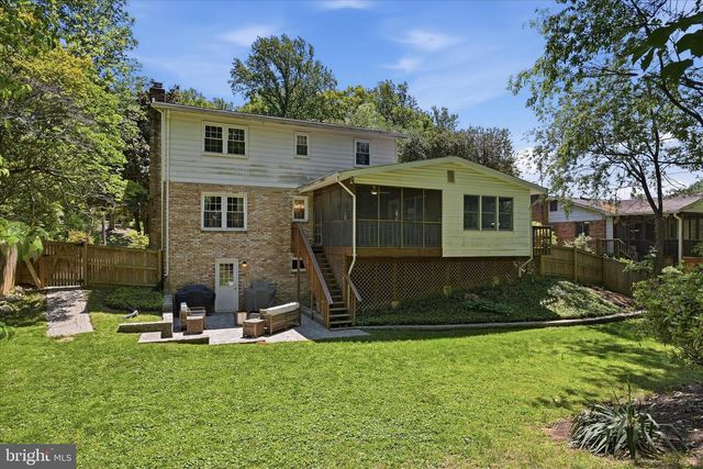 312 BROADLEAF, Vienna, VA 22180