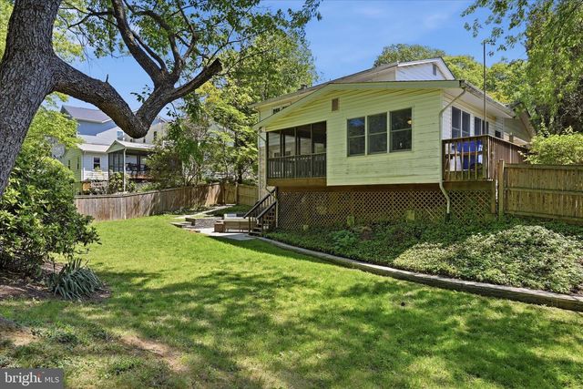 312 BROADLEAF, Vienna, VA 22180