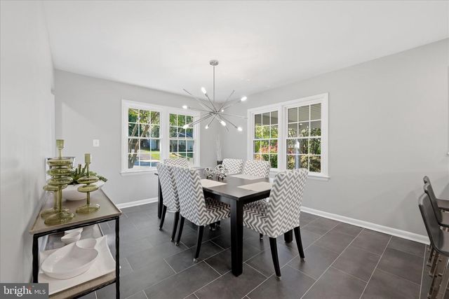 312 BROADLEAF, Vienna, VA 22180
