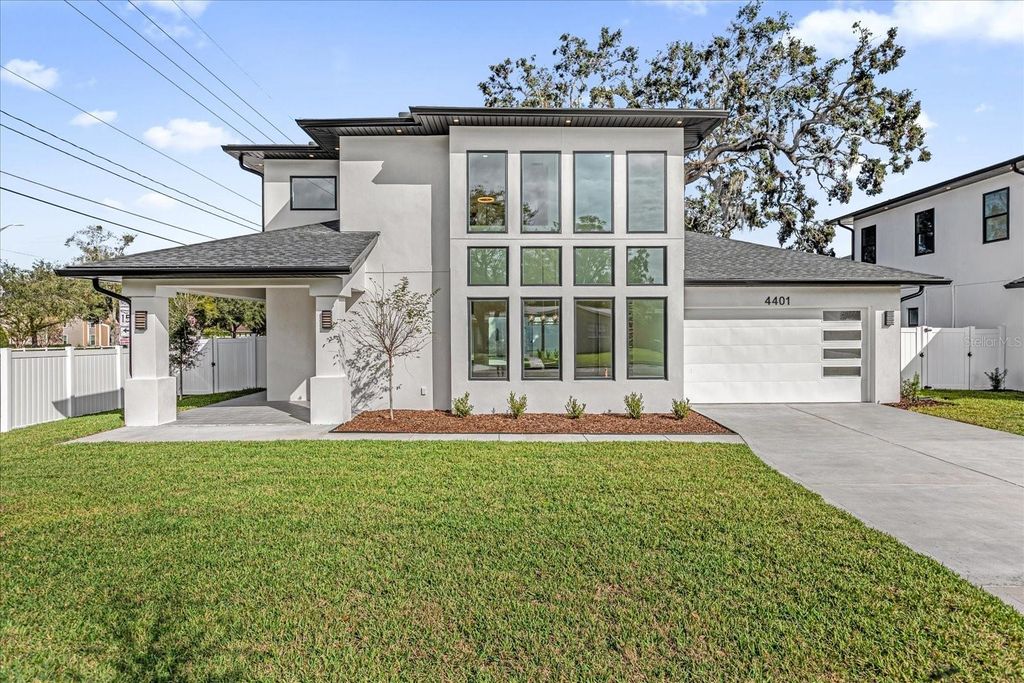 Image 3 of property listing at 4401 ROCKLEDGE ROAD, Orlando, FL 32807