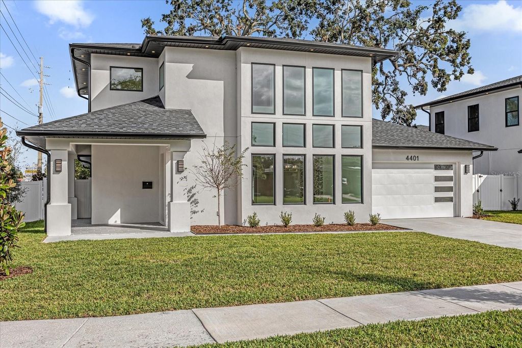 Image 4 of property listing at 4401 ROCKLEDGE ROAD, Orlando, FL 32807