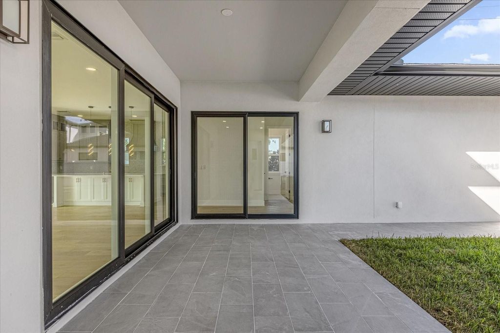 Image 48 of property listing at 4401 ROCKLEDGE ROAD, Orlando, FL 32807