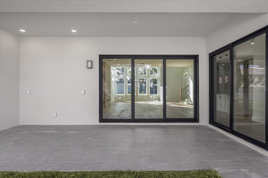 Image 49 of property listing at 4401 ROCKLEDGE ROAD, Orlando, FL 32807
