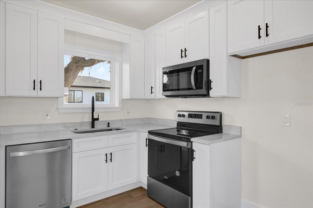 Image 59 of property listing at 4401 ROCKLEDGE ROAD, Orlando, FL 32807