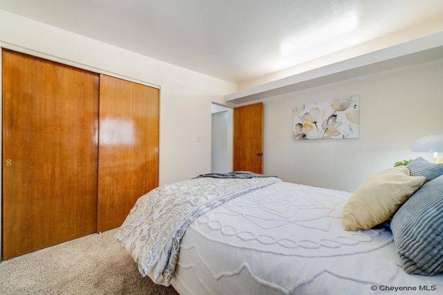 1100 ROSEBUD RD, Cheyenne, WY 82001