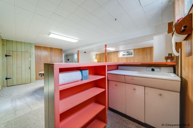 1100 ROSEBUD RD, Cheyenne, WY 82001